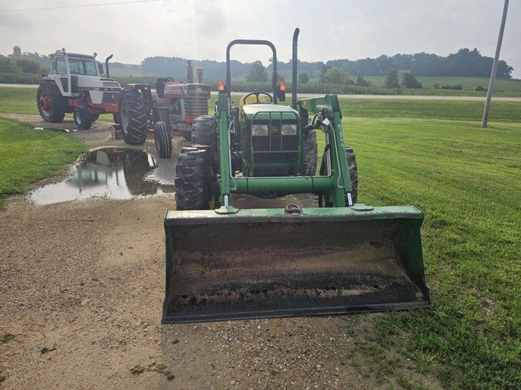 john-deere-5205-image-3