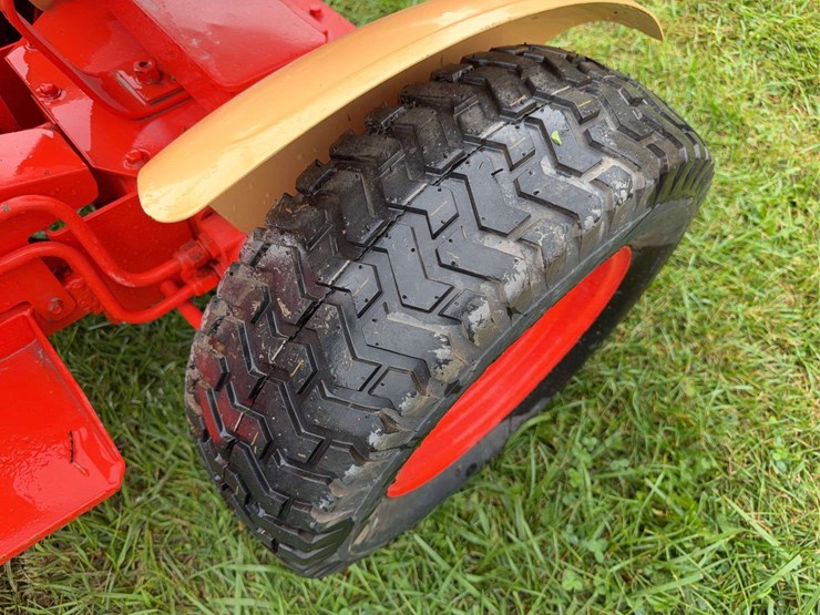 case-130-garden-tractor-image-20