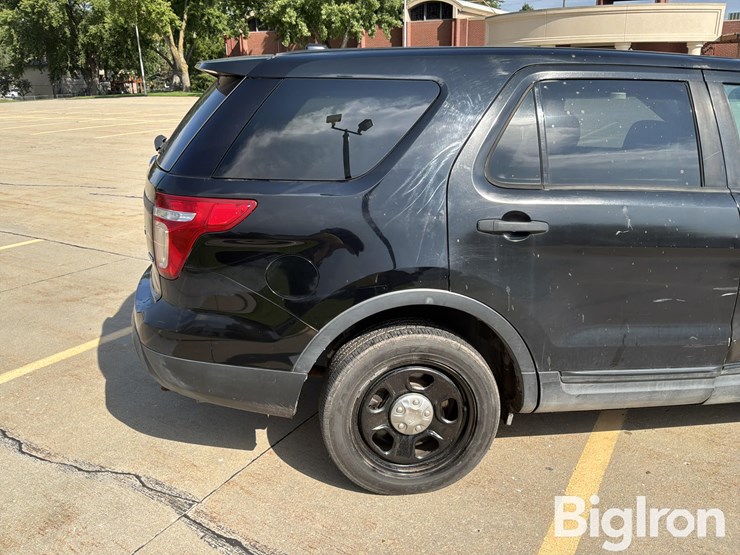 2015-ford-explorer-image-19