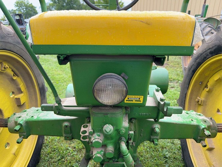 john-deere-b-image-30