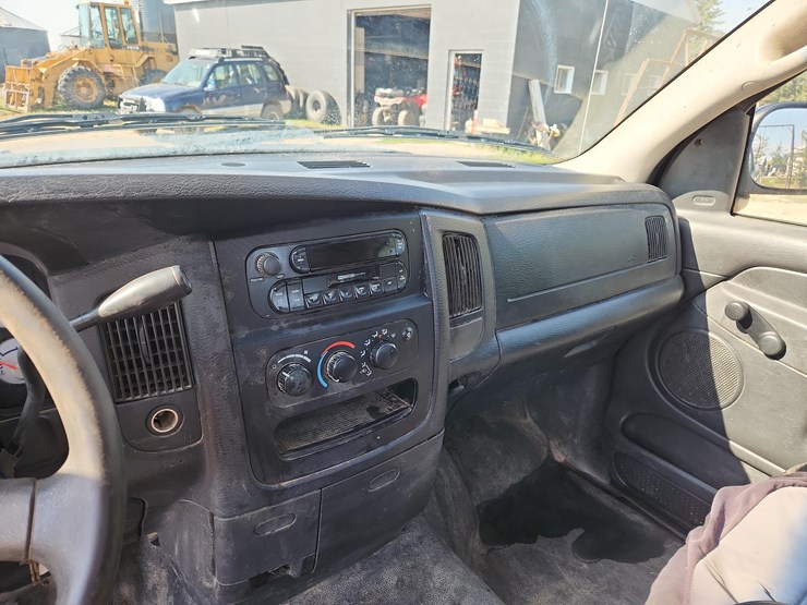2005-dodge-ram-1500-image-22