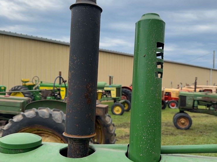 john-deere-b-image-11