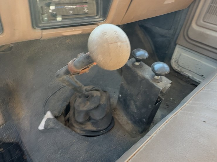 1989-ford-f700-image-56