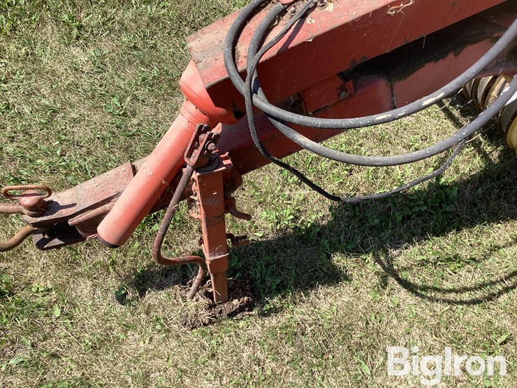 new-holland-850-image-10