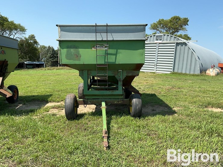 john-deere-1065-image-2