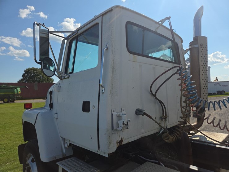 1996-ford-l9000-image-25