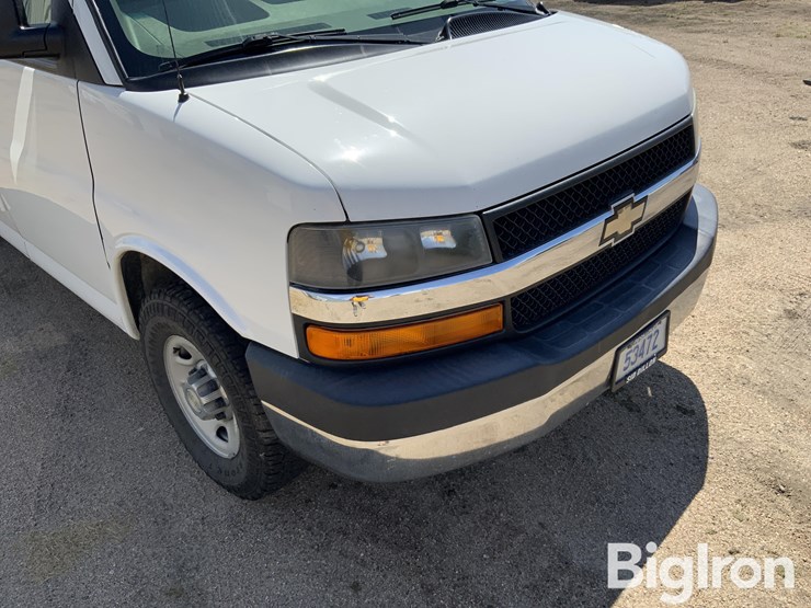 2009-chevrolet-express-g2500-image-11