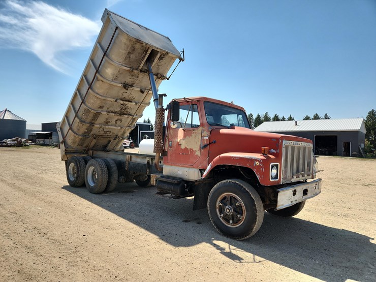 1979-international-f-2554-dump-truck-image-7