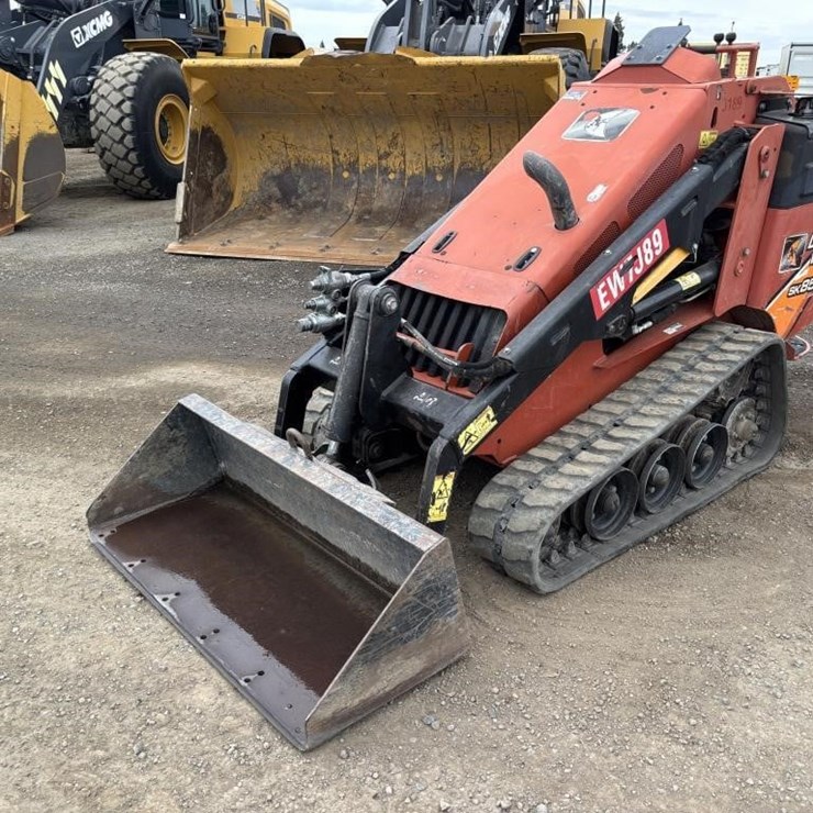 2016 DITCH WITCH SK850