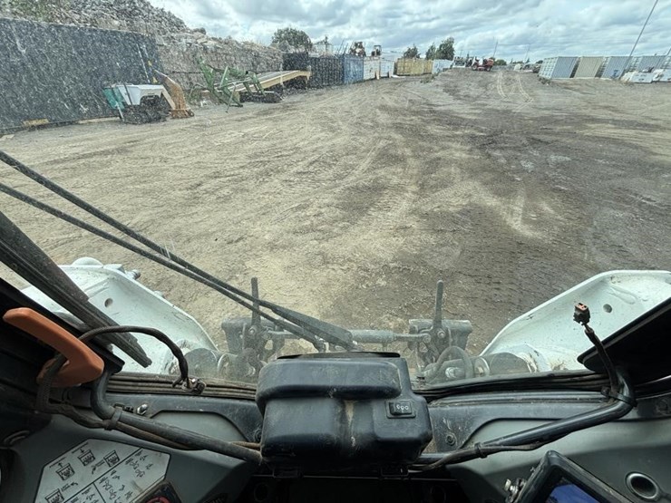 2017-bobcat-t595-image-16