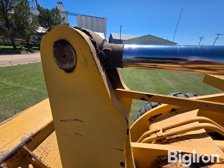 deere-444g-image-17