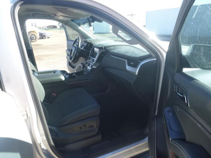 2018-chevrolet-tahoe-image-6