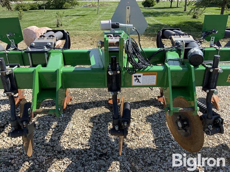 2015-john-deere-5-image-9