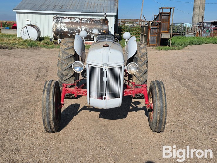 ford-8n-image-2