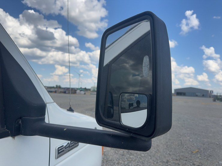 2006-ford-e450-image-37