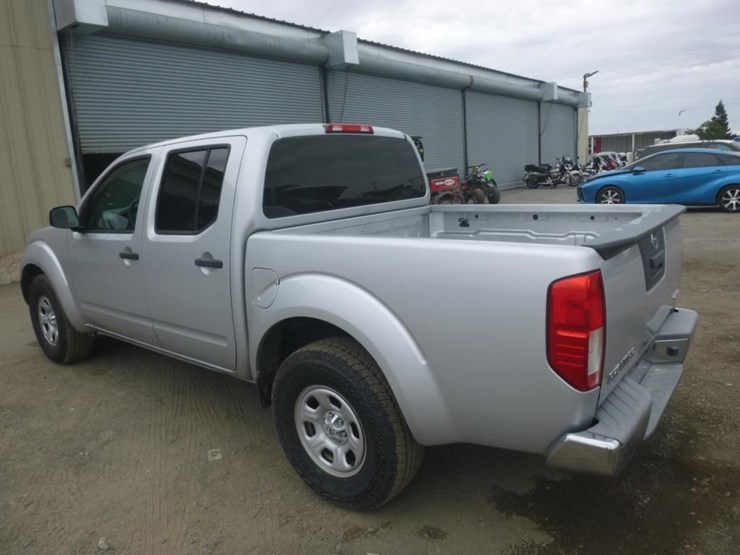 2016-nissan-frontier-image-4