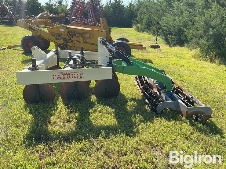 patriot-pivot-track-closer-image-4