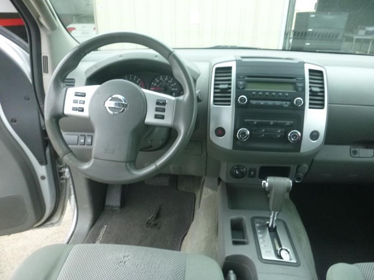 2016-nissan-frontier-image-9