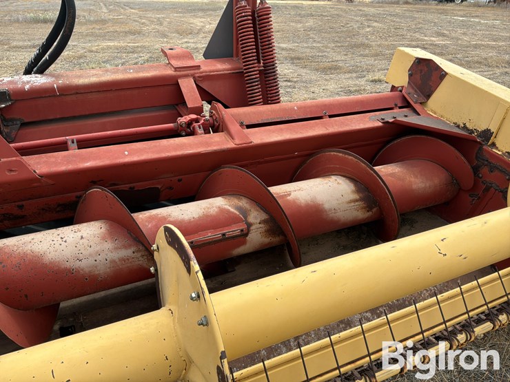 new-holland-116-image-18