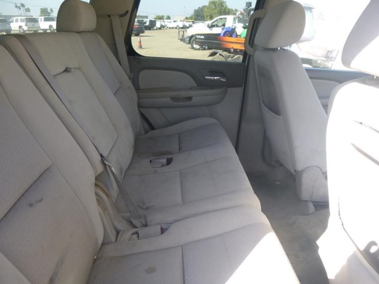 2009-chevrolet-tahoe-image-23