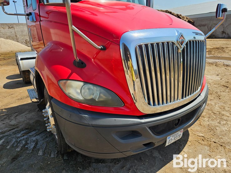2013-international-prostar-image-12