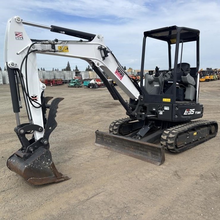 2020 BOBCAT E35