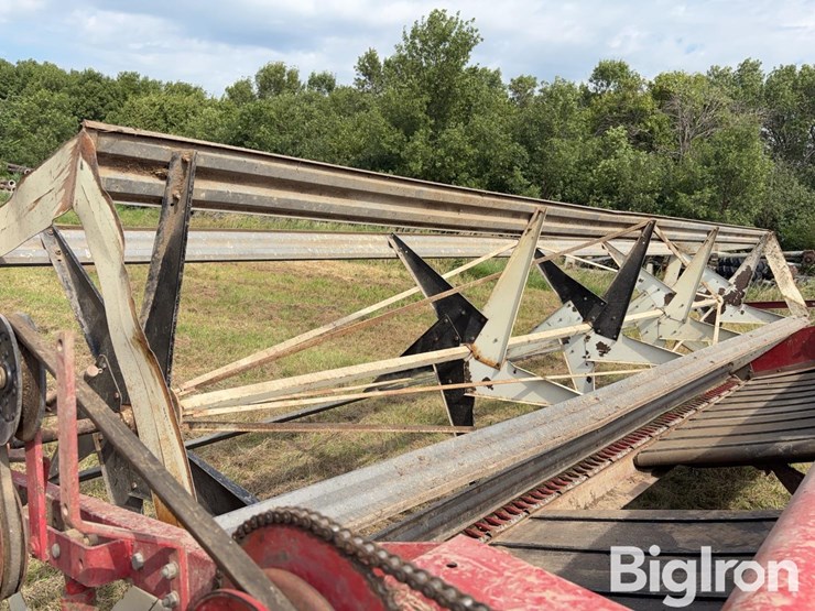 case-ih-ih4000-windrower/swather-image-14