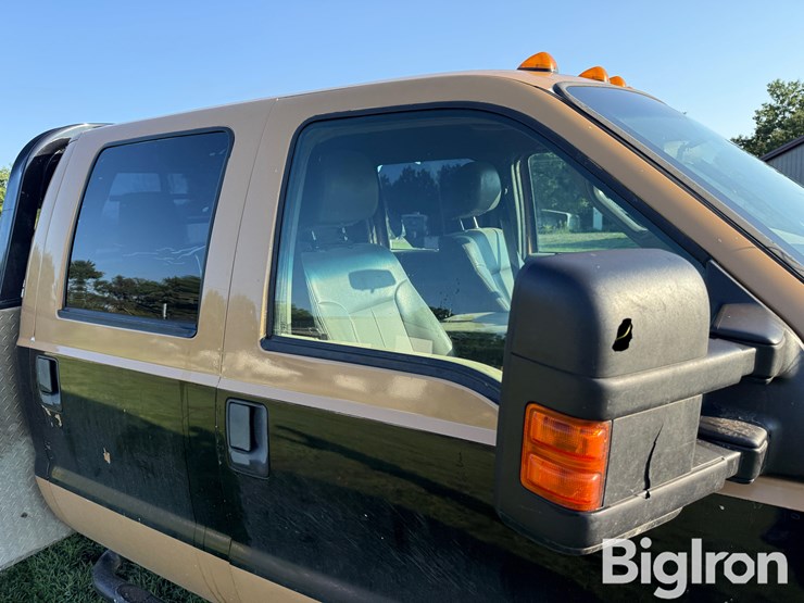 2015-ford-f550-xl-image-16