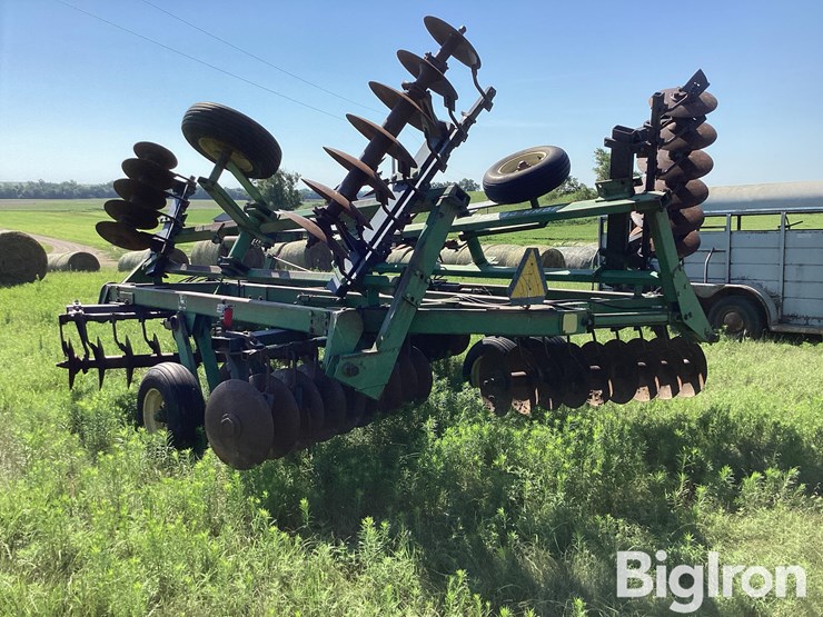 john-deere-331-image-7