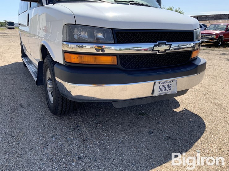 2010-chevrolet-express-g3500-image-10