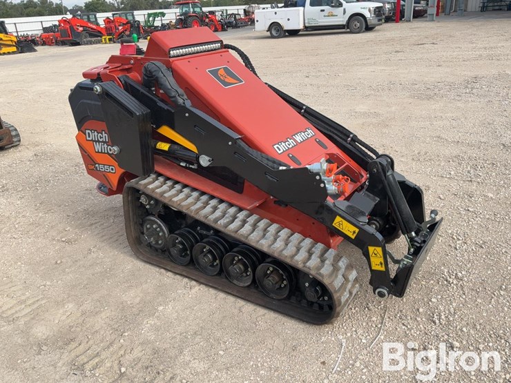 2024-ditch-witch-sk1550-image-4