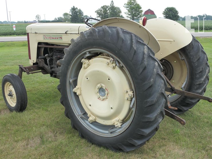 1956-ferguson-f40h-image-5