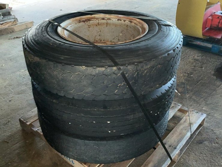#651-•-trailer-tires-and-rims-image-1