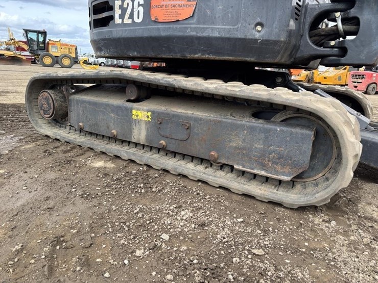 2013-bobcat-e26em-hydraulic-excavator-image-26