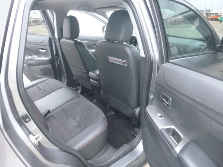2018-mitsubishi-outlander-image-8