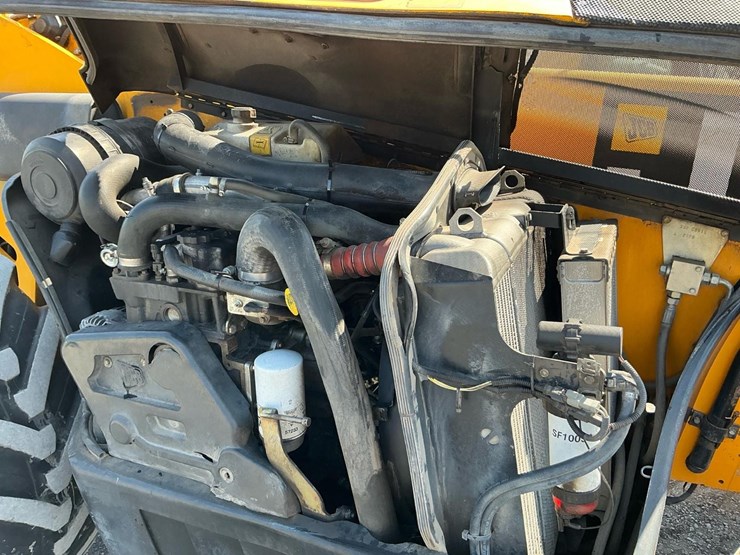 2012-jcb-550-image-13