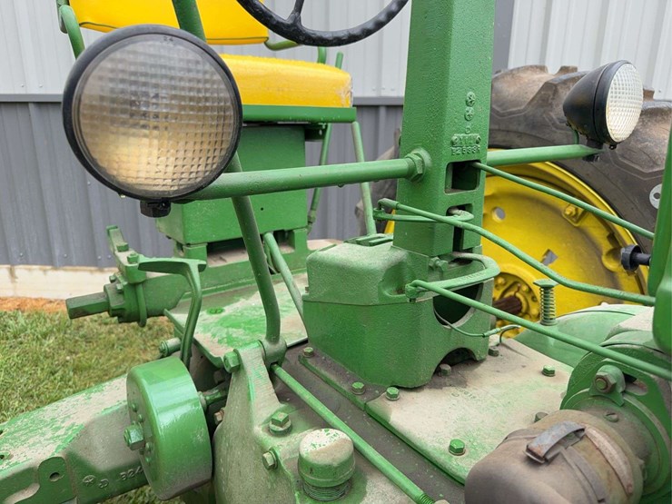 john-deere-b-image-22