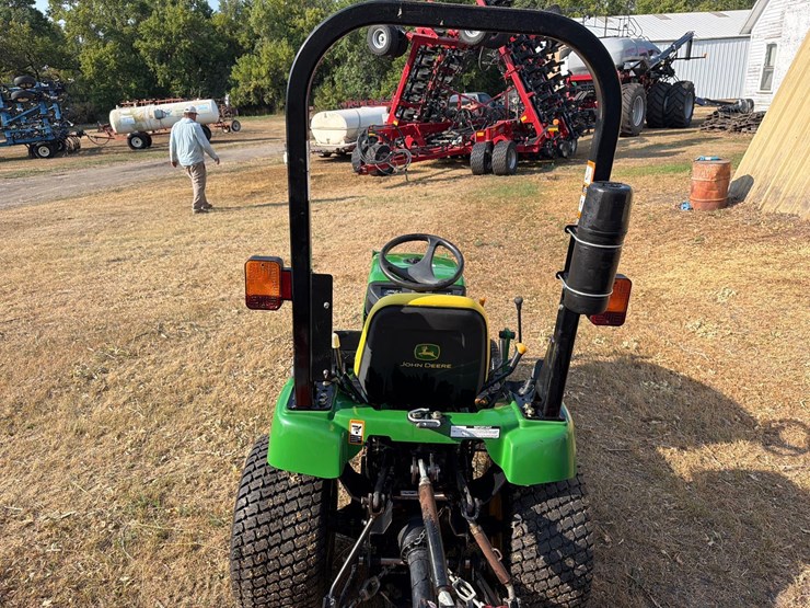 john-deere-2035-image-3
