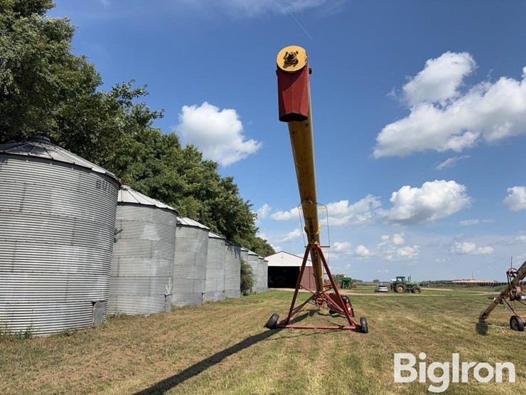 westfield-mk130-71-13"x71'-swing-hopper-grain-auger-image-6