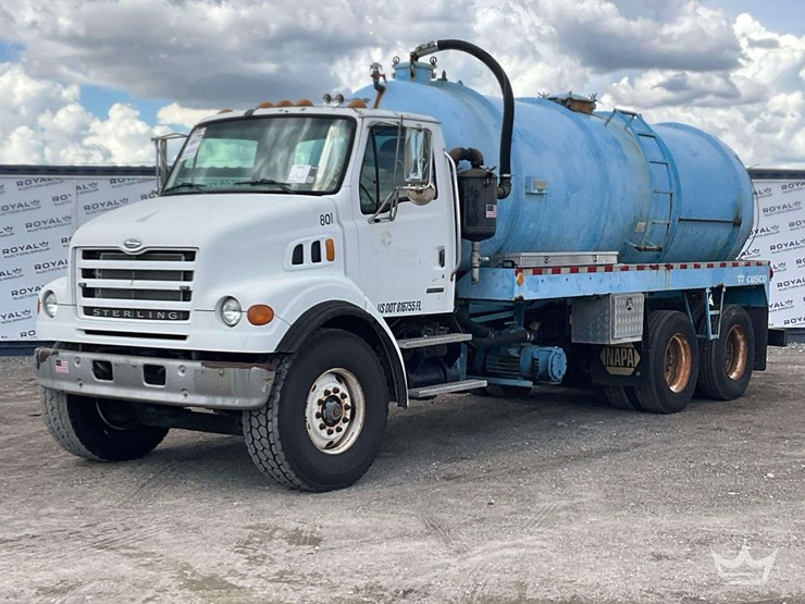 2005-sterling-l7500-image-1