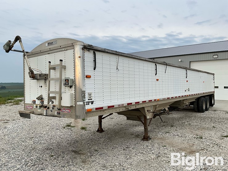2011-wilson-grain-trailer-image-1