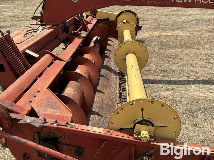 new-holland-116-image-12