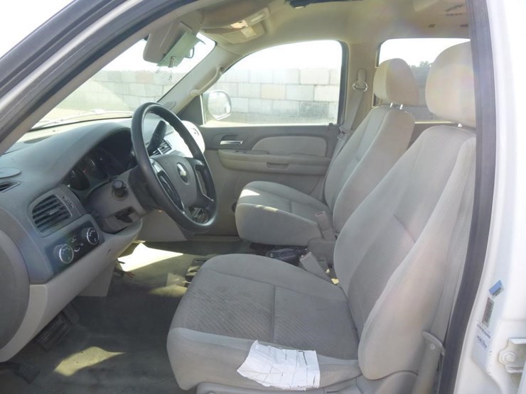 2009-chevrolet-tahoe-image-8