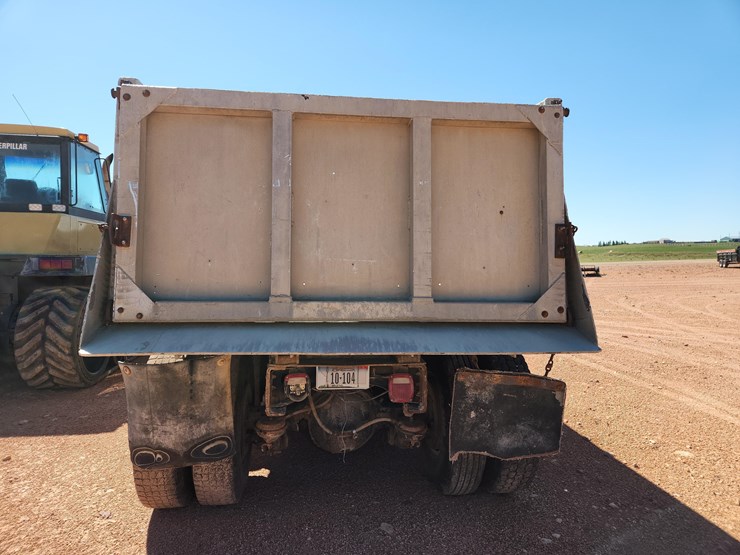 1979-international-f-2554-dump-truck-image-44