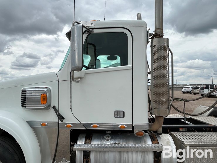 2017-freightliner-coronado-132-image-20