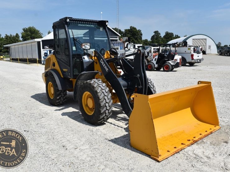 2024-deere-204-g-tier-image-10