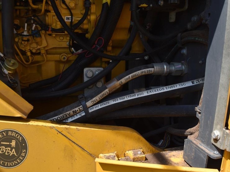 2019-deere-744kii-image-33