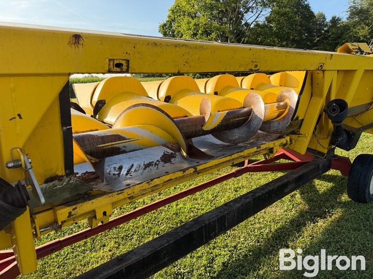2005-new-holland-98c-image-12