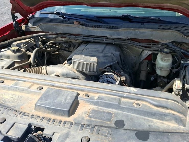 2015-chevrolet-3500-image-16