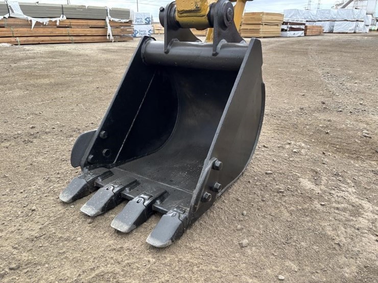 2015-caterpillar-303e-hydraulic-excavator-image-12